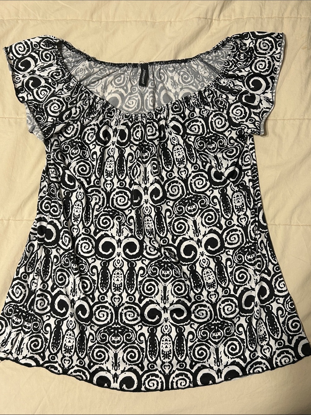 jason maxwell Black and White Printed Short Sleeve Top